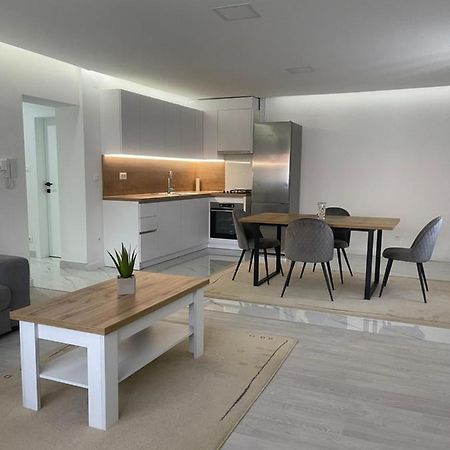 Rozi Apartments Загреб Экстерьер фото